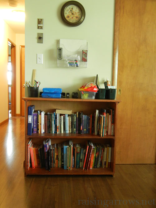 yearlybookshelves Quick and simple homeschool organization methods that work well for the large family household (and small spaces) without a lot of time, effort, and money.