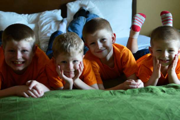 Dressing the younger children in similar clothing is one of my "rules" for getting our family out the door and on time! | RaisingArrows.net