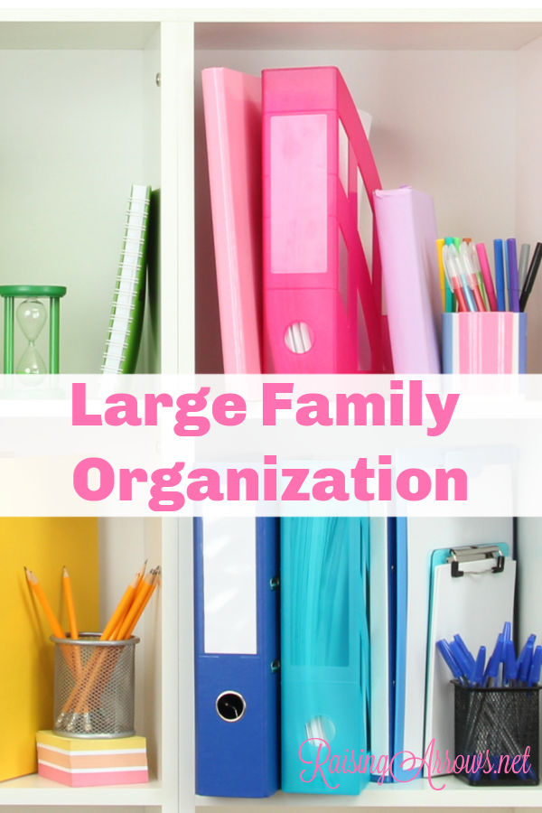 HUGE list of large family organization resources. Simple tips for organizing your home, homeschool, van, clothing, bedrooms, and more!